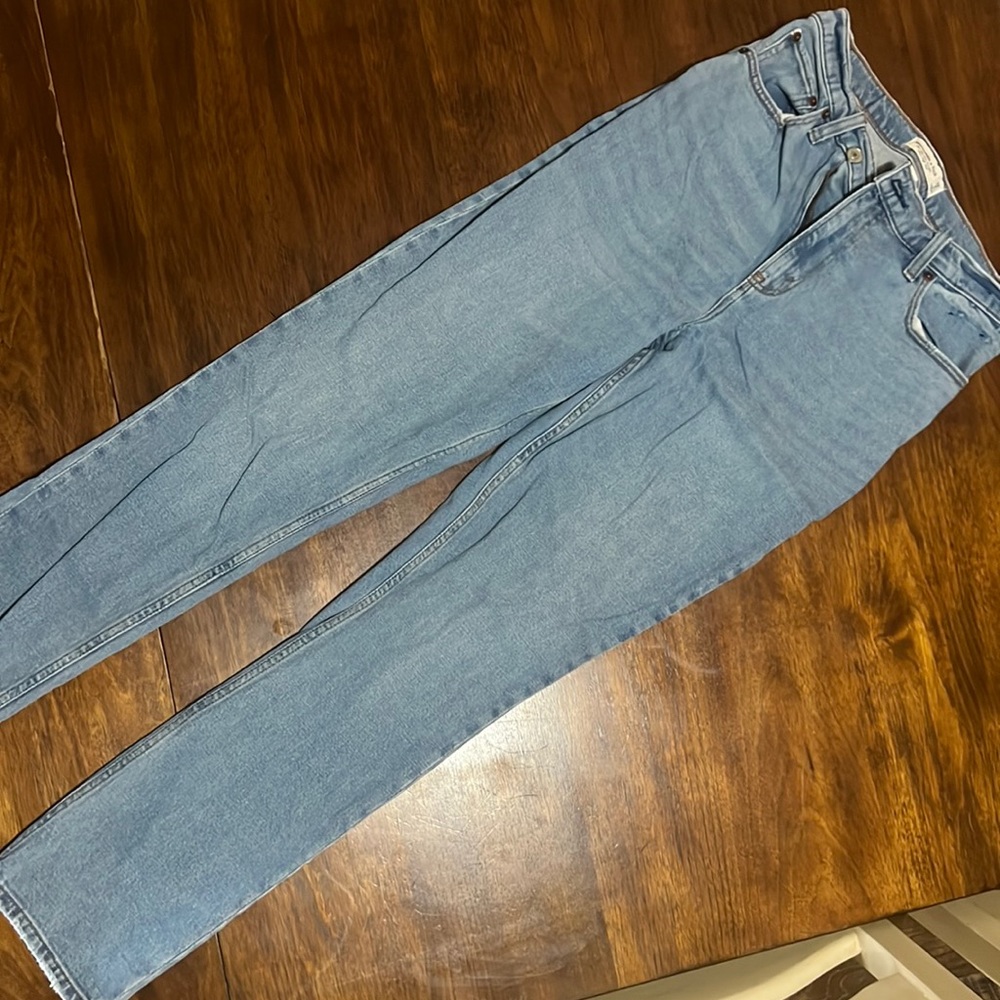 Abercrombie the 90s slim straight ultra high rise jeans